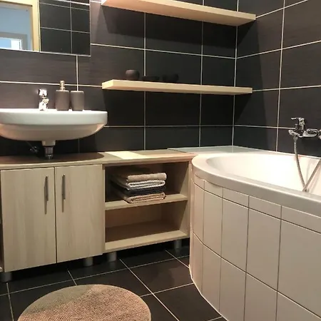 Moderni Apartman V Centru Mesta